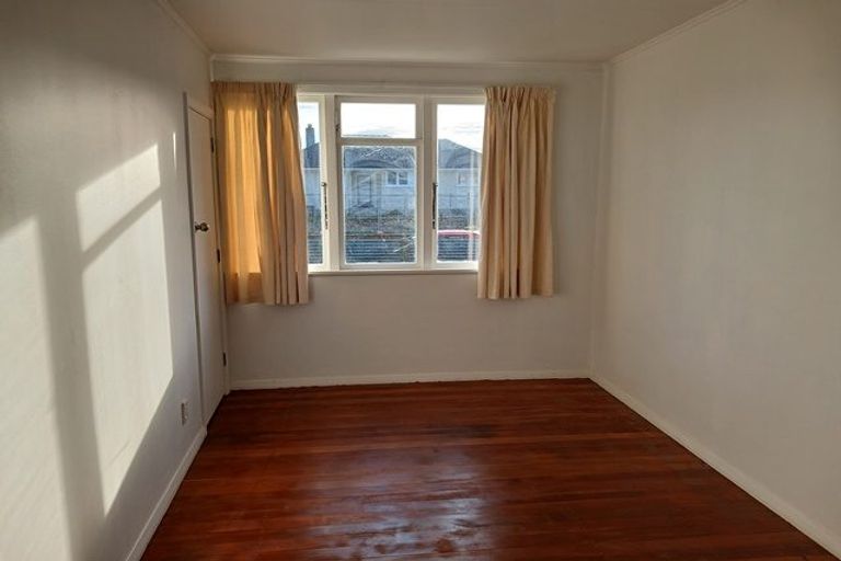 Photo of property in 47 Crewe Crescent, Hokowhitu, Palmerston North, 4410