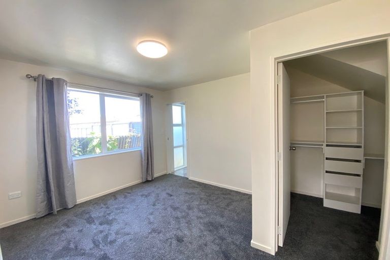 Photo of property in 52c Convair Crescent, Mangere, Auckland, 2022