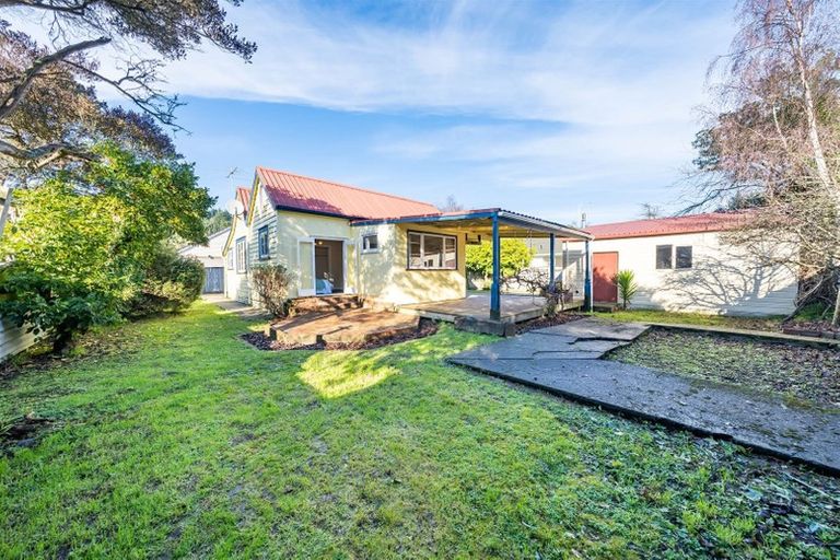 Photo of property in 5 Mangaroa Hill Road, Clouston Park, Upper Hutt, 5018
