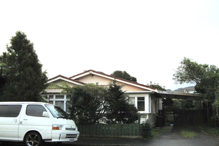 Photo of property in 6 Scapa Terrace, Karori, Wellington, 6012