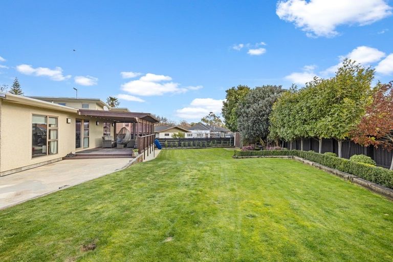 Photo of property in 32 Haast Place, Awapuni, Palmerston North, 4412
