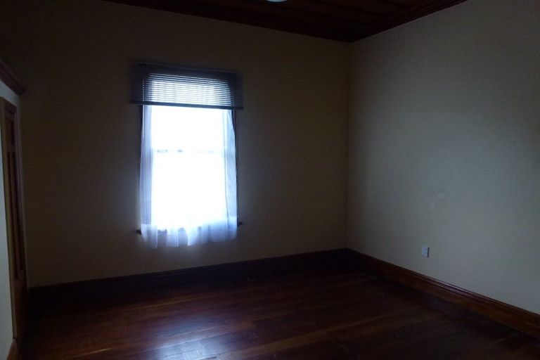 Photo of property in 503 Featherston Street, Roslyn, Palmerston North, 4414