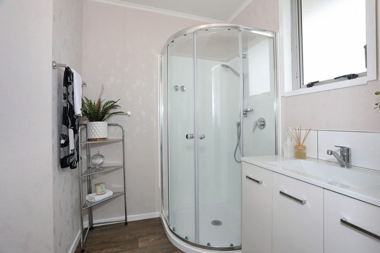 Photo of property in 53 Herbert Avenue, Cloverlea, Palmerston North, 4412