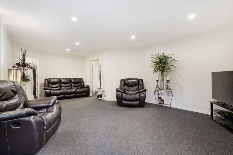 Photo of property in 9 Kalmia Dell, Mount Maunganui, 3116