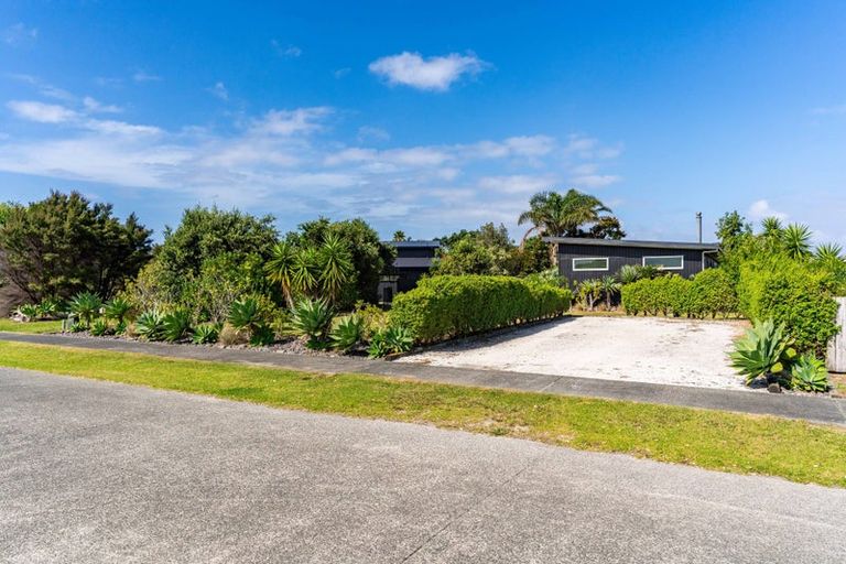 Photo of property in 10 Ti Tree Place, Mangawhai Heads, Mangawhai, 0505