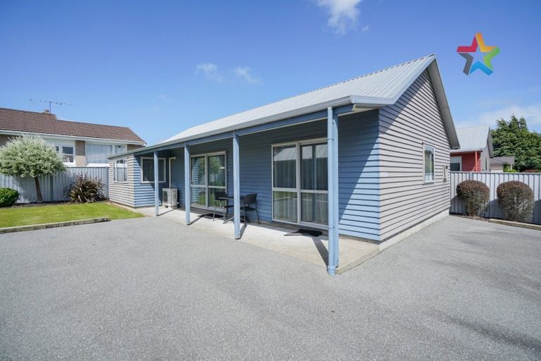 Photo of property in 8a-d Camden Street, Turnbull Thomson Park, Invercargill, 9810