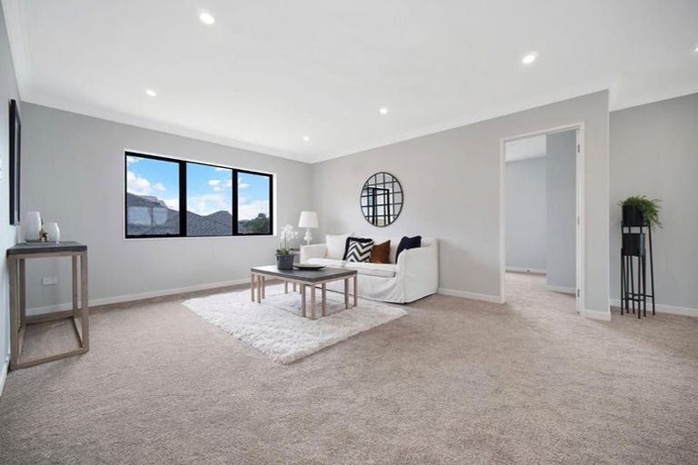 Photo of property in 1 Kate Duncan Drive, Swanson, Auckland, 0614