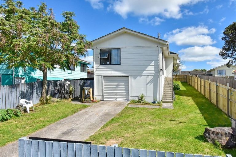 Photo of property in 18 Taitimu Drive, Weymouth, Auckland, 2103