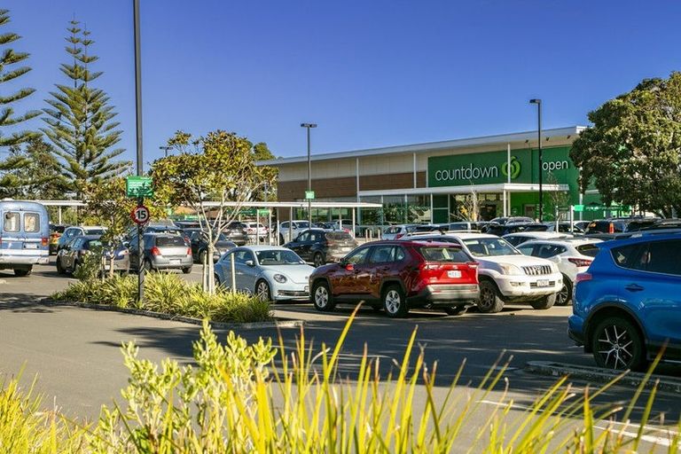 Photo of property in 33b Ngahere Views, Orewa, 0931