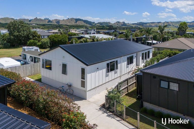 Photo of property in 18 Moet Crescent, Waihi Beach, 3611