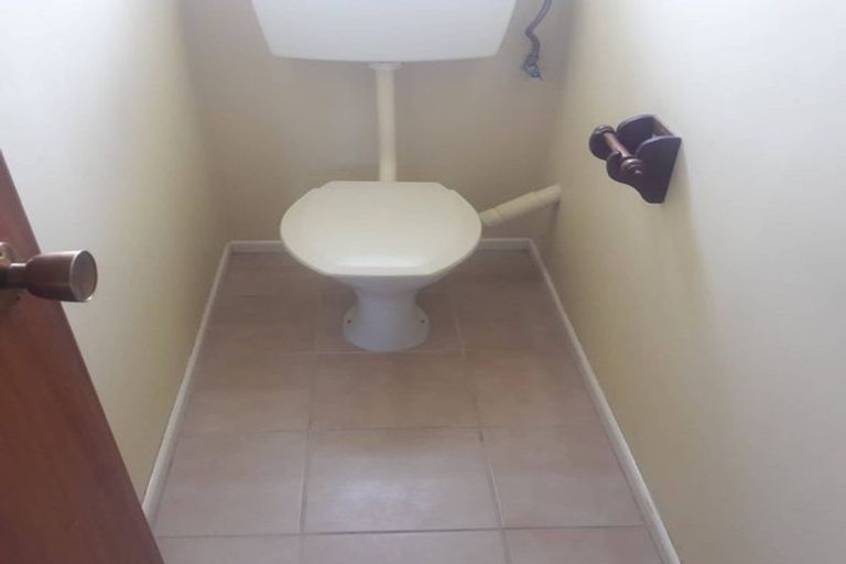 Photo of property in 17 Resolution Place, Bryndwr, Christchurch, 8053