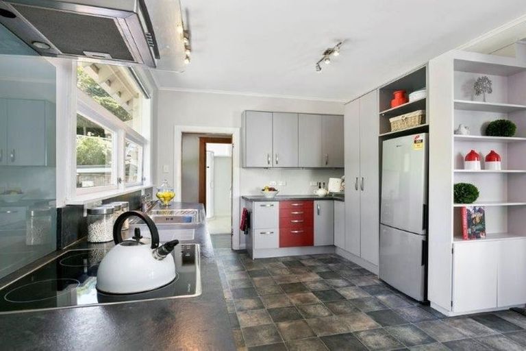 Photo of property in 35 Raroa Road, Kelburn, Wellington, 6012