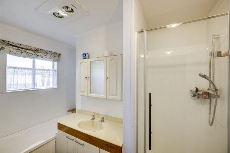 Photo of property in 208 Caroline Place, Mayfair, Hastings, 4122