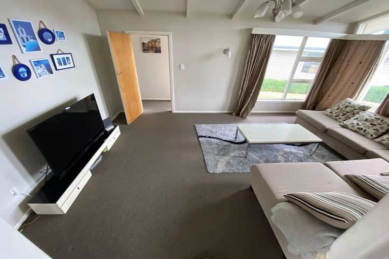 Photo of property in 66 Staveley Street, Avonhead, Christchurch, 8042