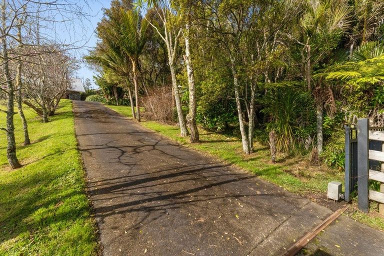 Photo of property in 219 School Road, Waimauku, 0881