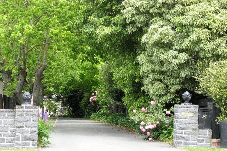 Photo of property in 16 Wai-iti Terrace, Burnside, Christchurch, 8053