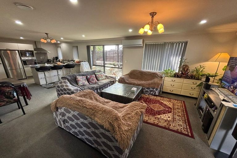 Photo of property in 19 Reward Place, Mangere, Auckland, 2022