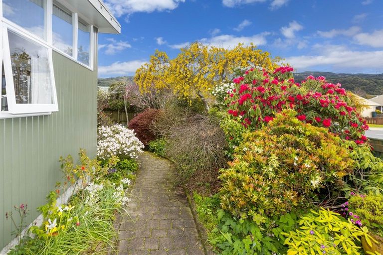 Photo of property in 11 Kiwi Street, Heretaunga, Upper Hutt, 5018