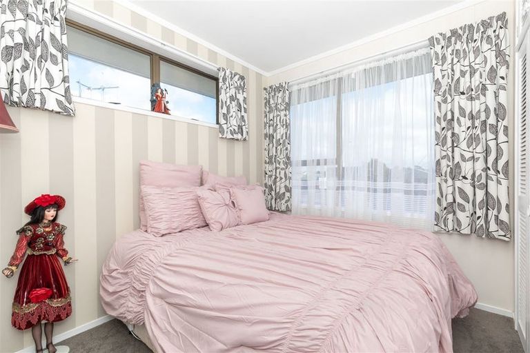 Photo of property in 17 Hakanoa Street, Huntly, 3700