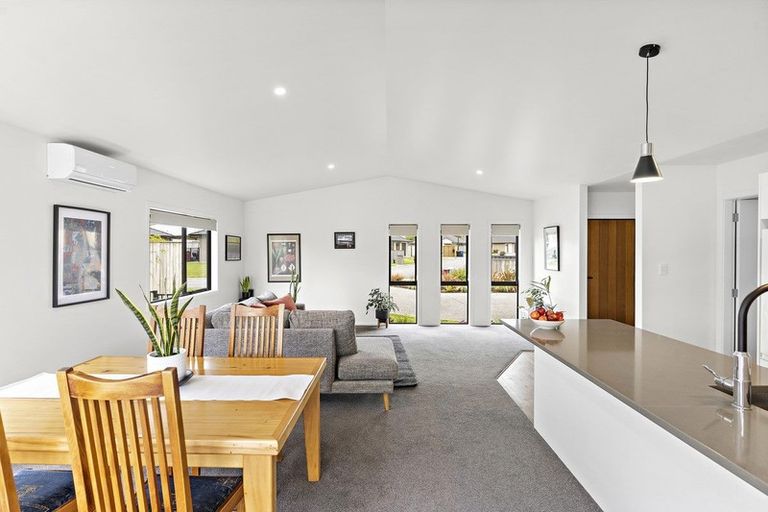 Photo of property in 17 Tarata Grove, Lansdowne, Masterton, 5810