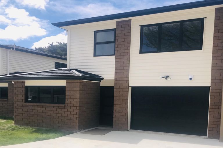 Photo of property in 8c Mahon Place, Papatoetoe, Auckland, 2025