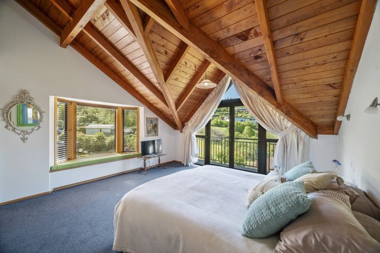 Photo of property in 5 Te Urunga Place, Acacia Bay, Taupo, 3330