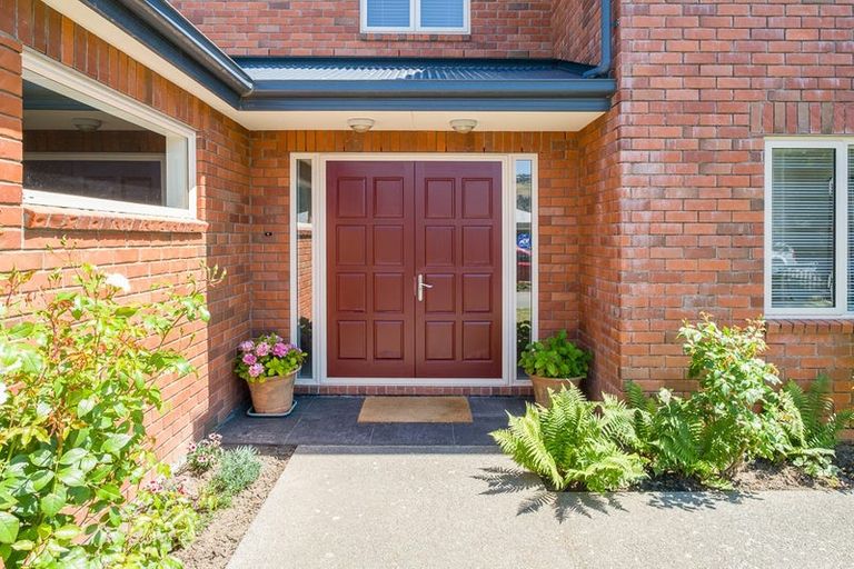 Photo of property in 22b Taupata Street, Redcliffs, Christchurch, 8081