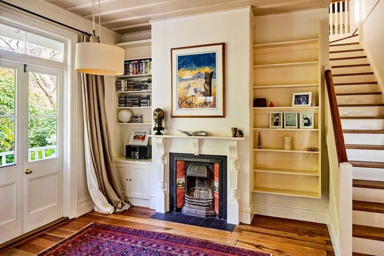 Photo of property in 17 Kowhai Street, Eastbourne, Lower Hutt, 5013