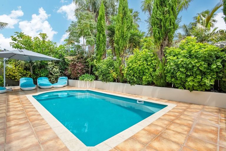 Photo of property in 9 Seacrest Drive, West Harbour, Auckland, 0618