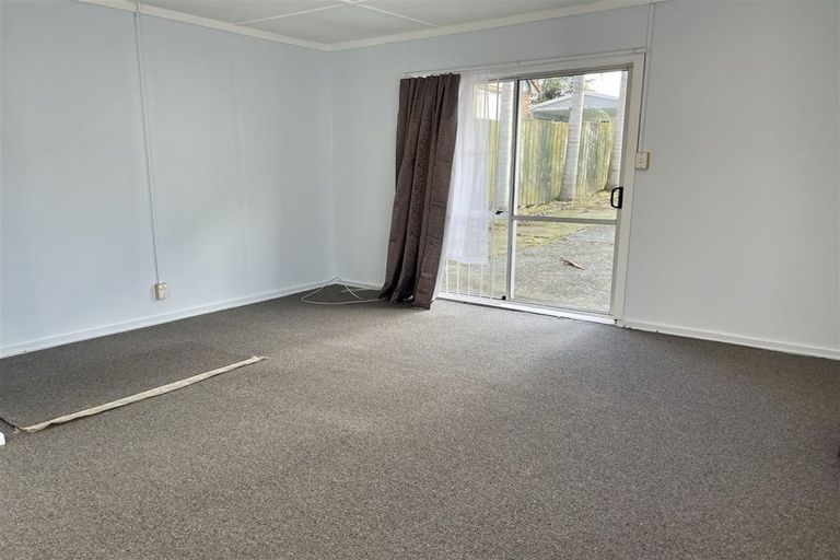 Photo of property in 165 Te Atatu Road, Te Atatu South, Auckland, 0610