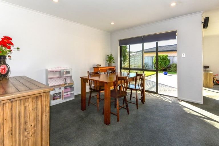 Photo of property in 27 Jarnac Boulevard, Yaldhurst, Christchurch, 8042