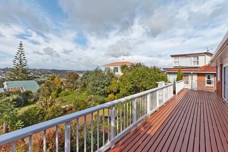 Photo of property in 54 Manuka Road, Glenfield, Auckland, 0629