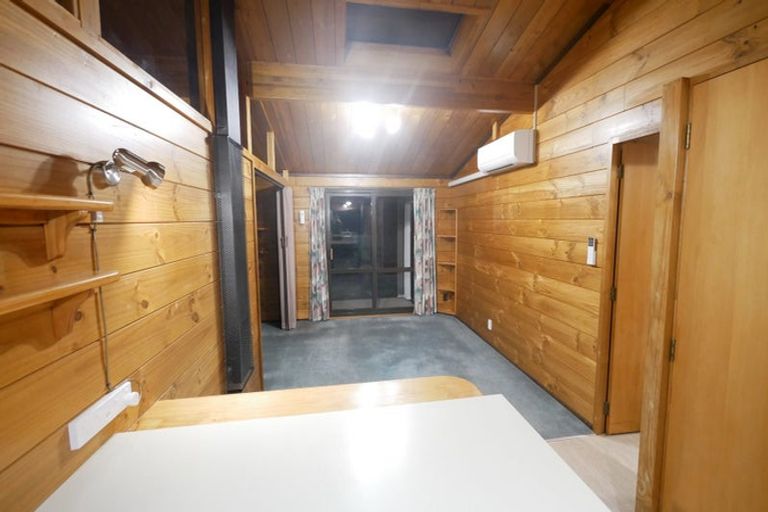 Photo of property in 8 Roband Crescent, Brown Owl, Upper Hutt, 5018