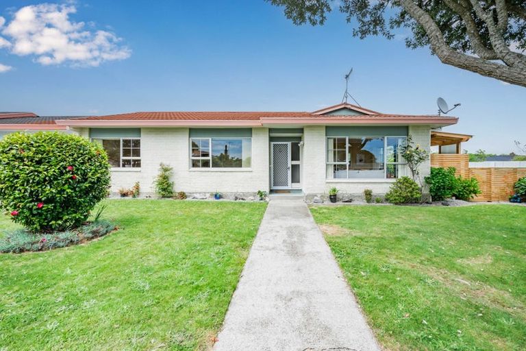 Photo of property in 2b Tawa Street, Waikanae, 5036