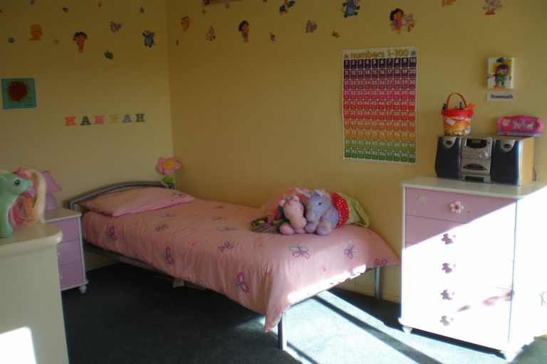 Photo of property in 64 Navigation Drive, Whitby, Porirua, 5024