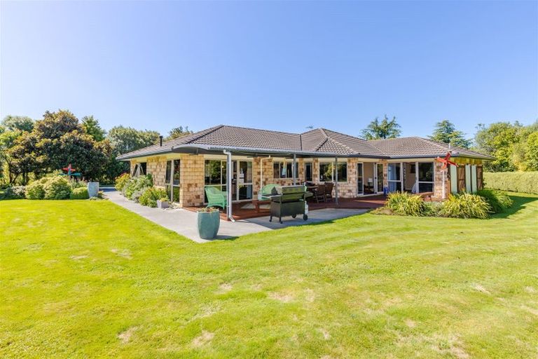 Photo of property in 37 Mangauika Road, Pirongia, Te Awamutu, 3876