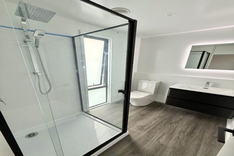 Photo of property in 217 Oxford Terrace, Avalon, Lower Hutt, 5011