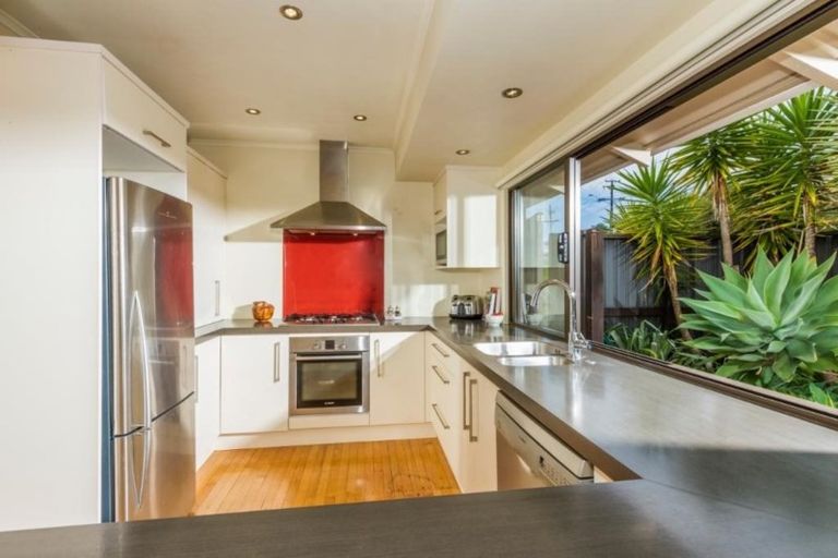 Photo of property in 1/13 Havelock Avenue, Forrest Hill, Auckland, 0620