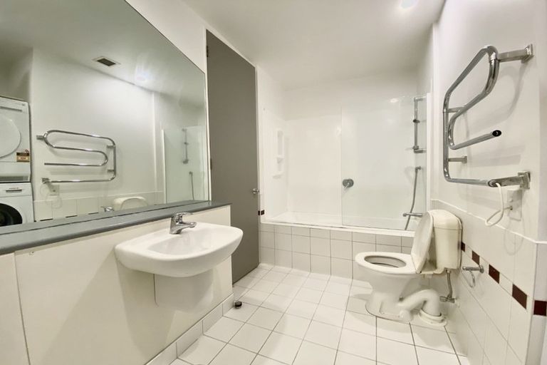 Photo of property in Sirocco Apartments, 405/8 Church Street, Wellington Central, Wellington, 6011