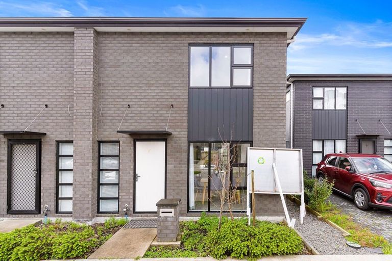 Photo of property in 11 Haroto Street, Manukau, Auckland, 2104
