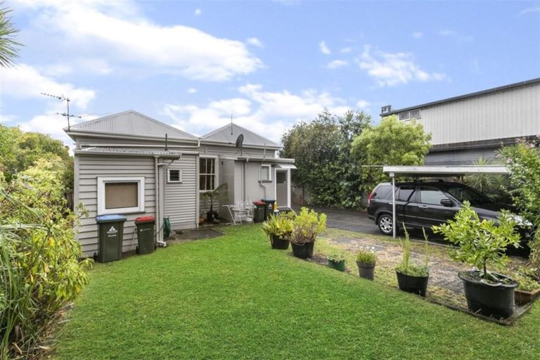 Photo of property in 2 King Edward Street, Mount Eden, Auckland, 1024