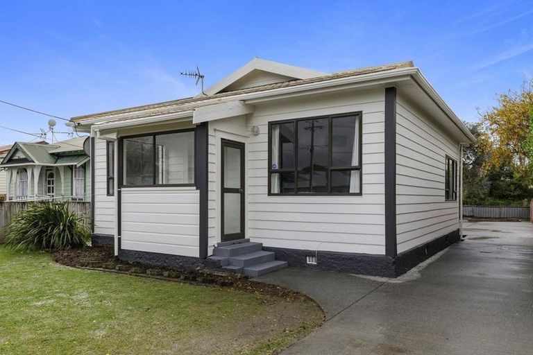 Photo of property in 79 Randwick Crescent, Moera, Lower Hutt, 5010