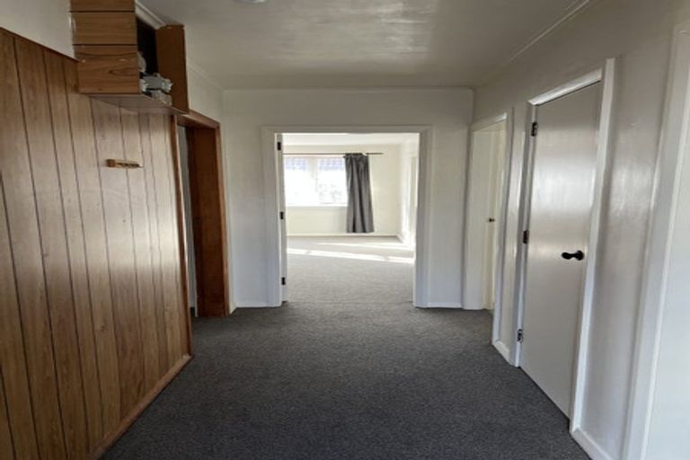 Photo of property in 6 Attlee Crescent, Bryndwr, Christchurch, 8053