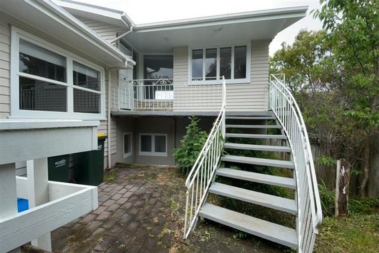 Photo of property in 15 Pekanga Road, Normandale, Lower Hutt, 5010