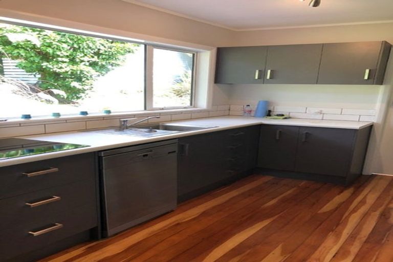 Photo of property in 4 Penryn Drive, Paremata, Porirua, 5026