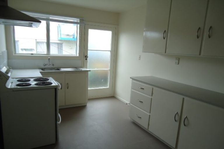 Photo of property in 2/7 Division Street, Riccarton, Christchurch, 8041