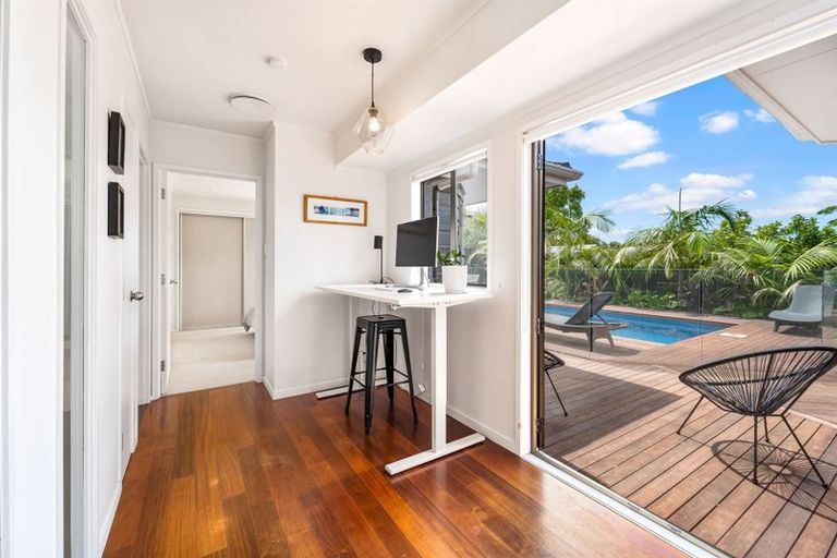 Photo of property in 27 Macnay Way, Murrays Bay, Auckland, 0630