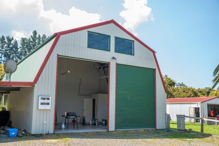 Photo of property in 42 Walker Road West, Aongatete, 3178