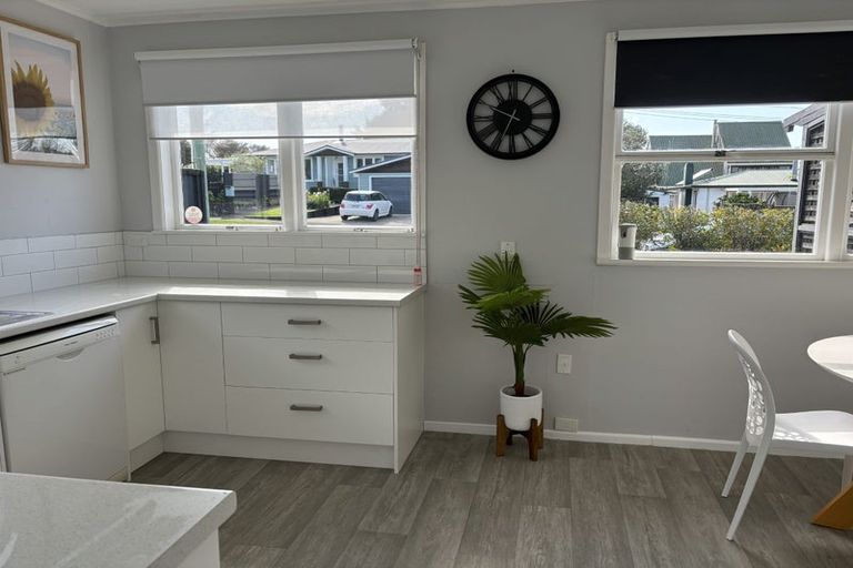 Photo of property in 28 Johnsview Terrace, Hillcrest, Hamilton, 3216