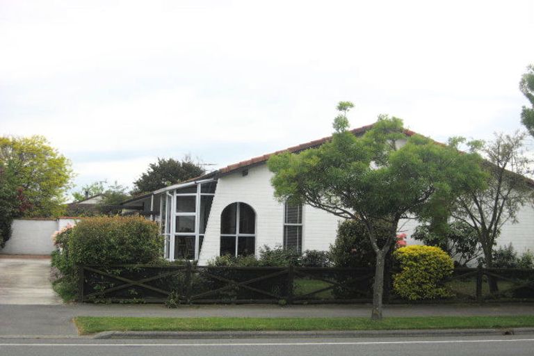 Photo of property in 1/216 Sawyers Arms Road, Bishopdale, Christchurch, 8053